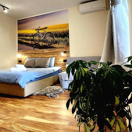 Malavi Tn1 Top Center Studio Русе Екстер'єр фото